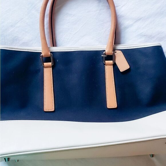 Coach Tote Bag - Picture 3 of 15